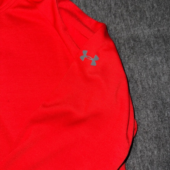 Red Under Armour 1/4 button - Picture 4 of 5